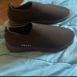 Prada Shoes All black The size of my shoes are 38.5 which is a 8.5